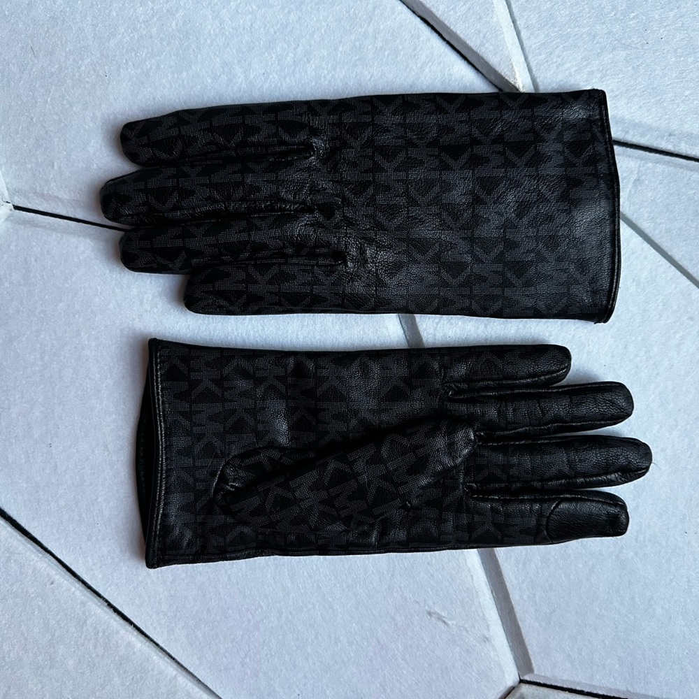 Michael Kors Black Patterned Leather Gloves